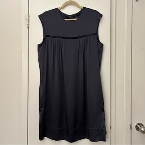 BCBGMaxAzria 100% Silk Sleeveless Dress Work and Party NWT in Navy Blue (Size L)